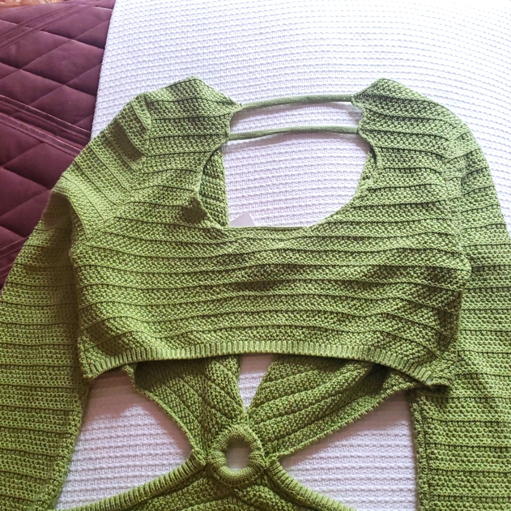 Forever 21 Green Knit Open Back And Side Dress with Ring Detail In Front. - Picture 7 of 9